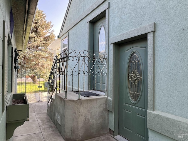 710 Locust St, Twin Falls, ID 83301 - property entrance with stucco siding