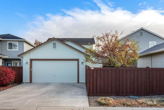 view of front facade with a garage