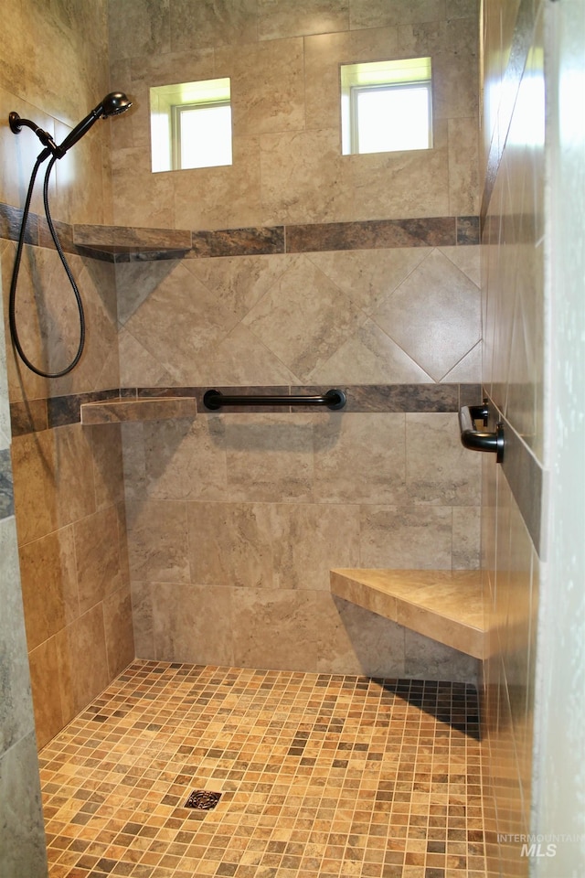 3349 E 4050 N, Twin Falls, ID 83301 - bathroom with a tile shower