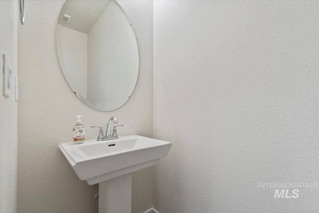 2312 E Spice Loop Unit 3, Nampa, ID 83687 - bathroom with a sink
