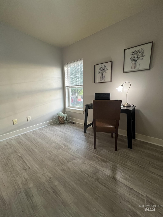 140 W Valley Rd, Hagerman, ID 83332 - office with baseboards and wood finished floors