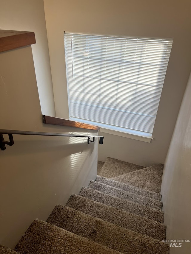 140 W Valley Rd, Hagerman, ID 83332 - stairway with carpet