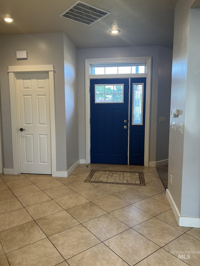 140 W Valley Rd, Hagerman, ID 83332 - foyer entrance featuring recessed lighting, baseboards, and light tile patterned floors