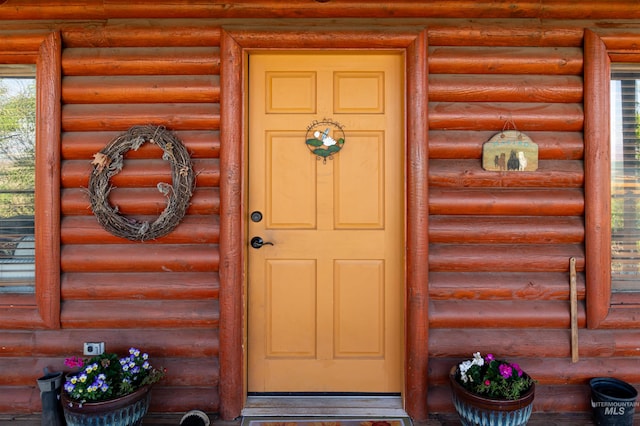 39055 Hilltop Ln, Lewiston, ID 83501 - doorway to property with log siding