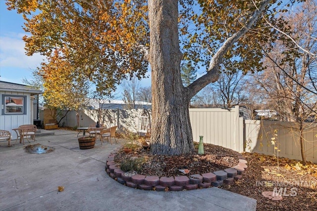 120 W Main St, Hagerman, ID 83332 - view of yard with a patio