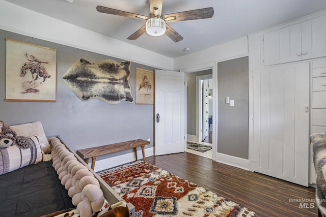 133 N Rd, Jerome, ID 83338 - living area with wood finished floors, baseboards, and ceiling fan