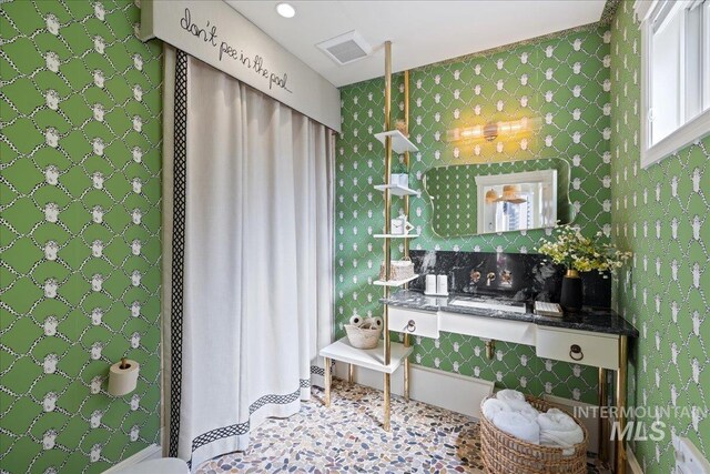 1122 W Two Rivers Ln, Eagle, ID 83616 - bathroom with a shower