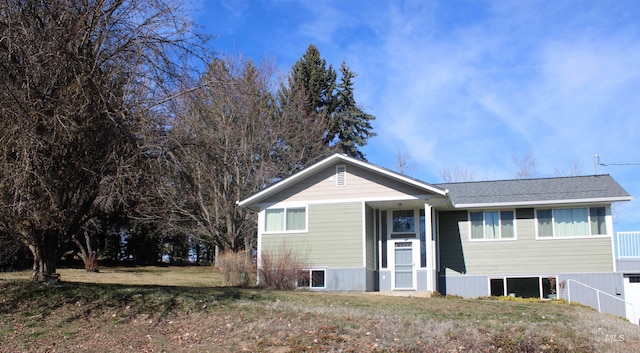 view of front of house with a front yard