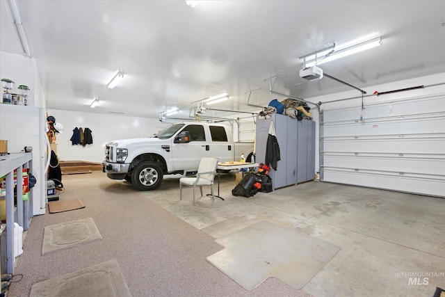 520 9th St, Middleton, ID 83644 - garage featuring a garage door opener