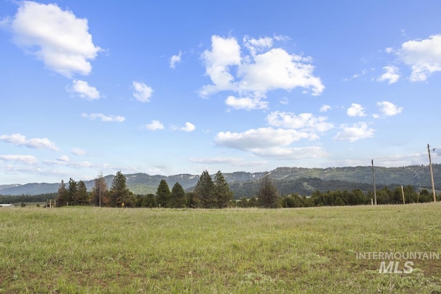 2 Garrett Ln, Cascade, ID 83611