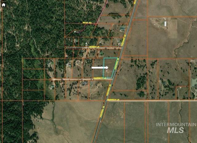 2 Garrett Ln, Cascade, ID 83611