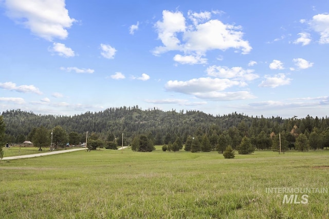 2 Garrett Ln, Cascade, ID 83611