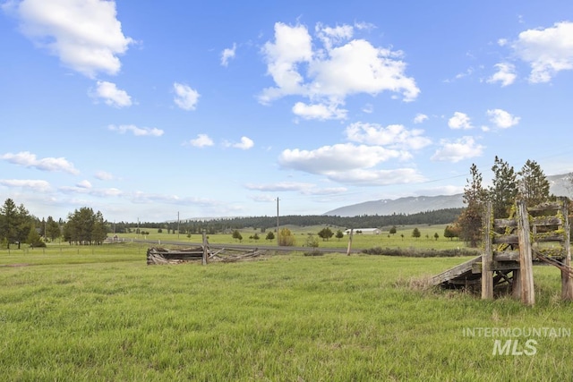 2 Garrett Ln, Cascade, ID 83611