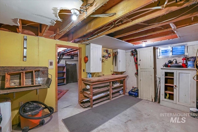 353 7th Ave E, Twin Falls, ID 83301 - below grade area featuring a workshop area