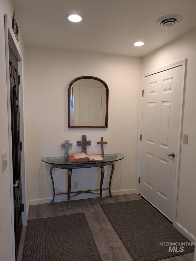 232 Camas Rd, Grangeville, ID 83530 - entryway with baseboards, recessed lighting, and wood finished floors