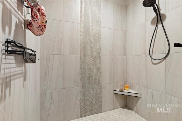 2033 E Whitetail St, Kuna, ID 83634 - full bath with a tile shower