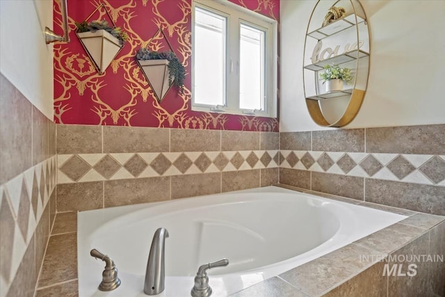 632 N Edgewood Ln, Eagle, ID 83616 - full bathroom featuring a garden tub