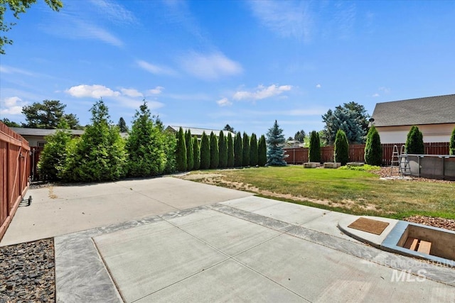 632 N Edgewood Ln, Eagle, ID 83616 - fenced backyard featuring a patio area