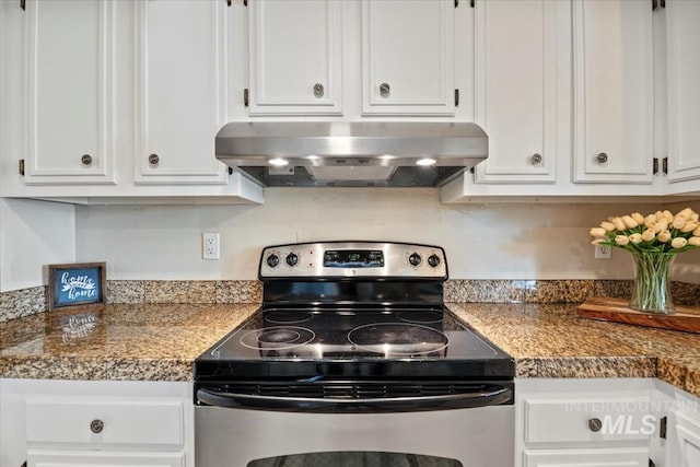 632 N Edgewood Ln, Eagle, ID 83616 - kitchen featuring stainless steel electric range, under cabinet range hood, and white cabinetry