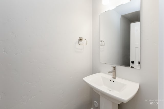 6760 S Cheyenne Ave, Boise, ID 83709 - empty room with recessed lighting, wood finished floors, ceiling fan, baseboards, and visible vents