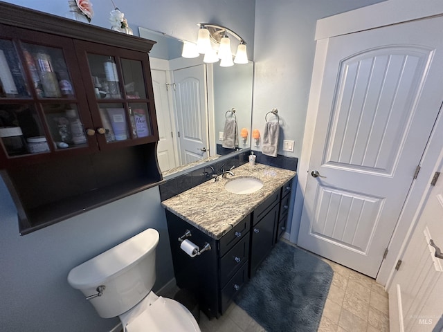 805 W Arbor Pointe Way, Nampa, ID 83686 - bathroom featuring vanity, toilet, and a chandelier