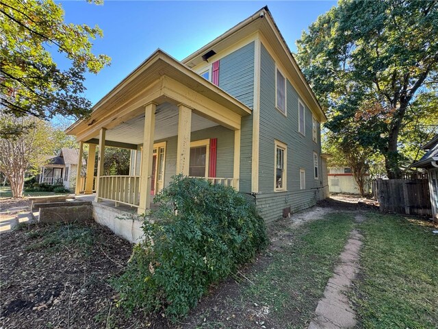 view of front of house featuring covered porch