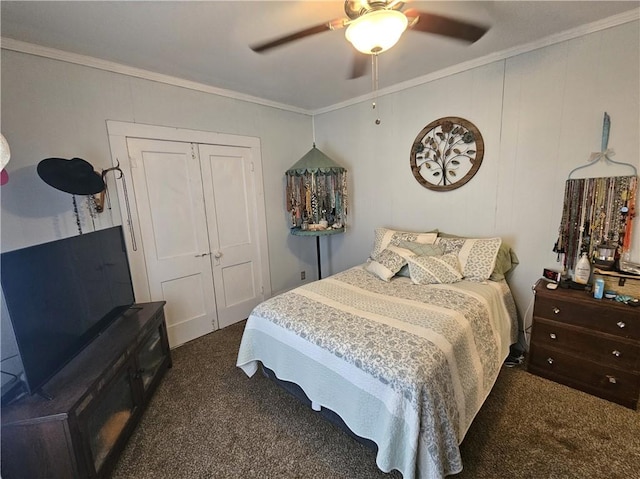 bedroom featuring a closet, a ceiling fan, carpet, and ornamental molding