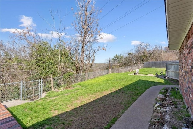 view of yard featuring a fenced backyard