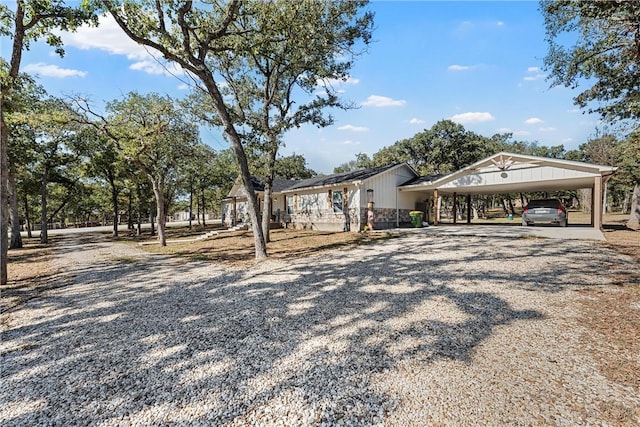 view of front of property