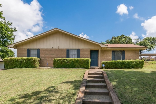 single story home featuring a front yard