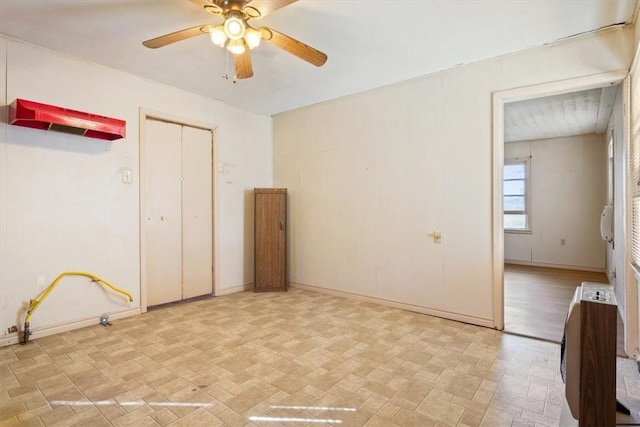 empty room featuring ceiling fan