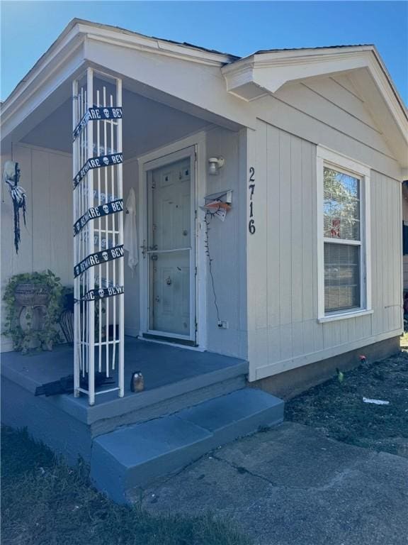 view of entrance to property