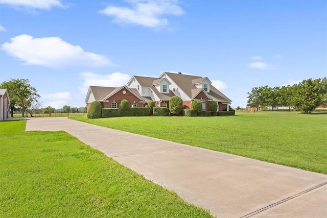 view of front of property with a front yard