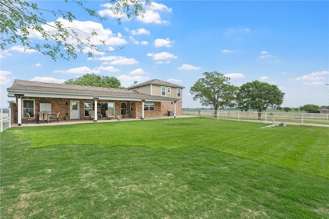 view of yard featuring a patio