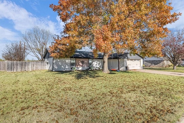 view of yard with a garage