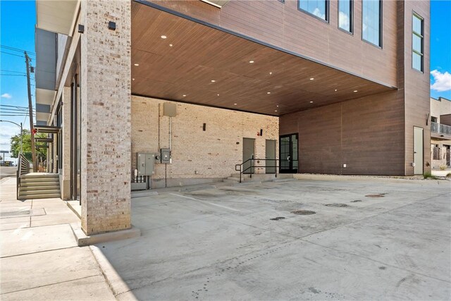 Listing photo 3 for 1025 Franklin Ave Unit 1025D, Waco TX 76701