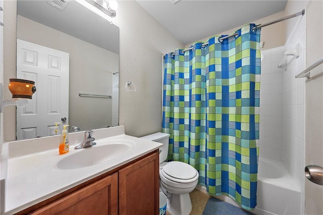 full bathroom featuring shower / bath combo with shower curtain, vanity, and toilet