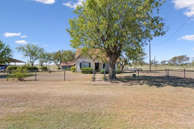 view of yard featuring a rural view