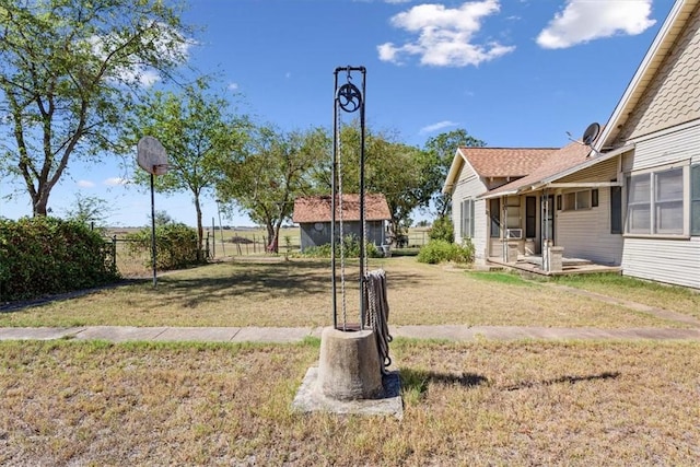 view of yard with a shed