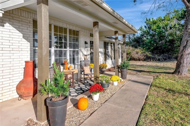 view of patio featuring covered porch