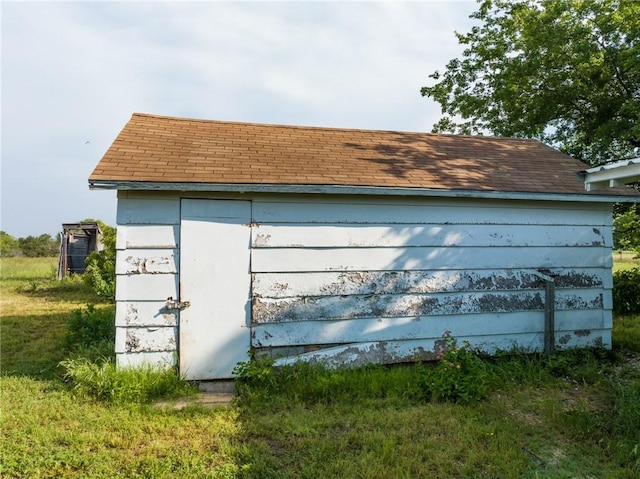 view of outdoor structure