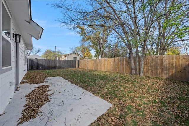 view of yard with a patio