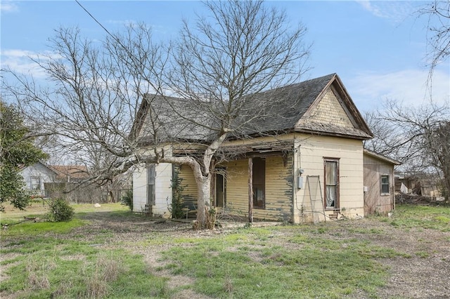 view of side of home