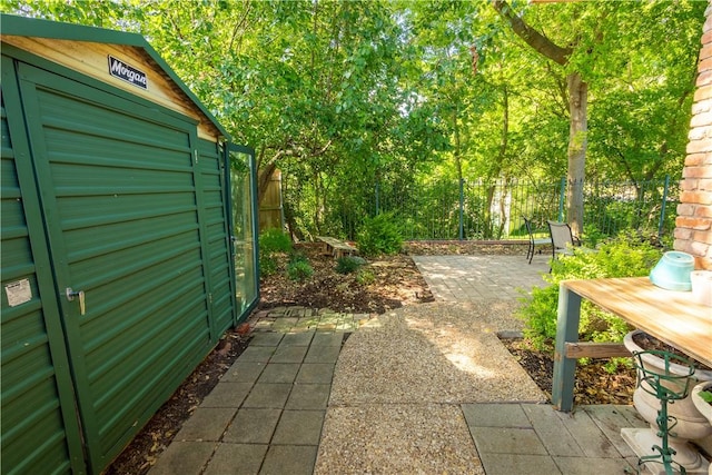 view of yard featuring a patio