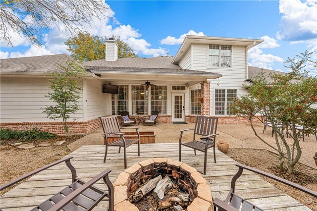 view of patio / terrace featuring ceiling fan