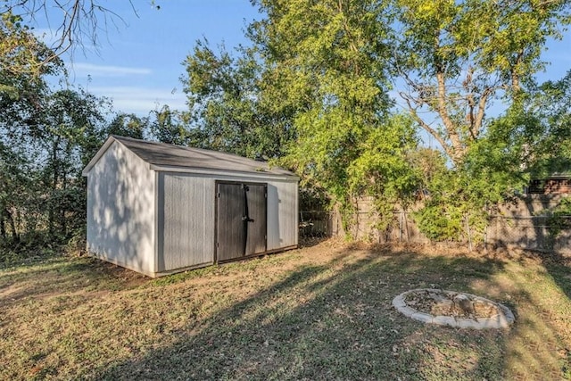 view of outdoor structure with a yard