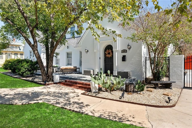 view of mediterranean / spanish-style house