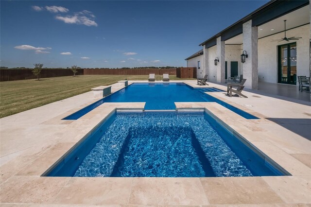 birds eye view of property featuring a rural view