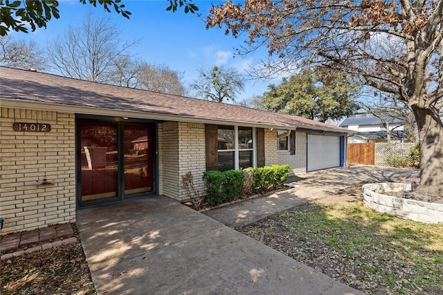 view of front facade with a garage