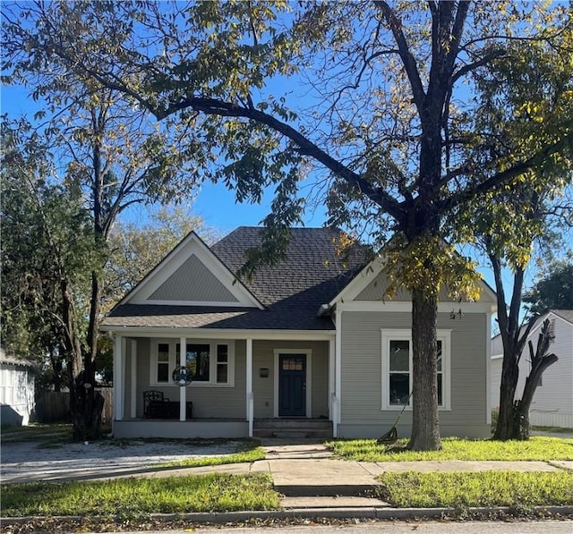 view of front of house with a porch